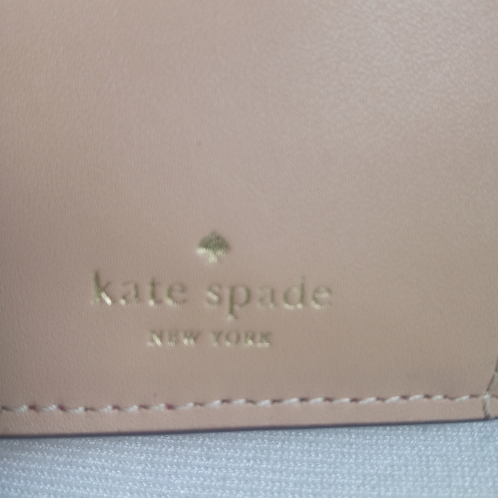 NWOT Kate Spade Bifold Snap Wallet + FREE GIFT - Picture 9 of 15